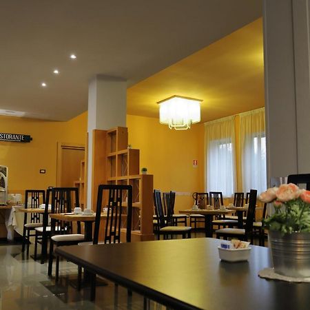 Hotel Romanisio Fossano Exterior photo