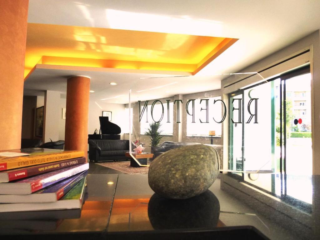 Hotel Romanisio Fossano Exterior photo