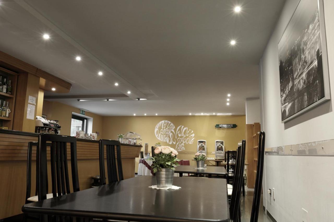 Hotel Romanisio Fossano Exterior photo
